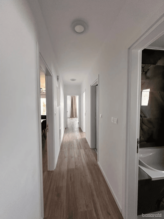 3-bedroom apartment to rent: https://www.bazaraki.com/adv/5795180_3-bedroom-apartment-to-rent (www.bazaraki.com)