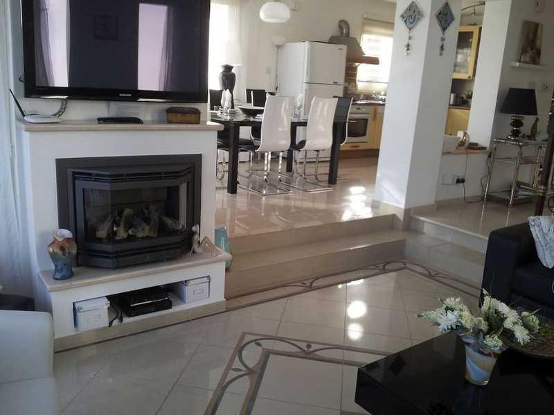 Luxury detached seafront villa: https://www.bazaraki.com/adv/5786494_luxury-detached-seafront-villa (www.bazaraki.com)