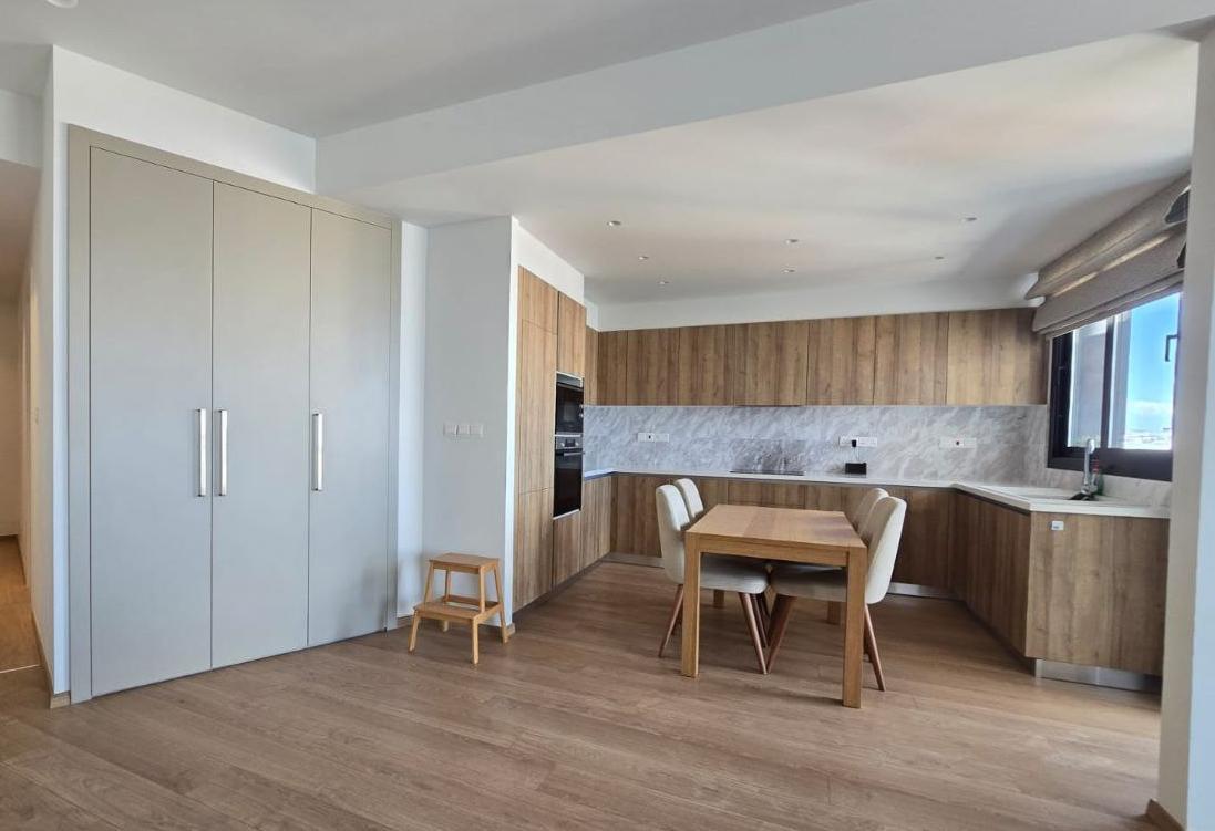 3-bedroom flat in Limassol №152905: https://dom.com.cy/en/catalog/rent/152905/ (dom.com.cy)