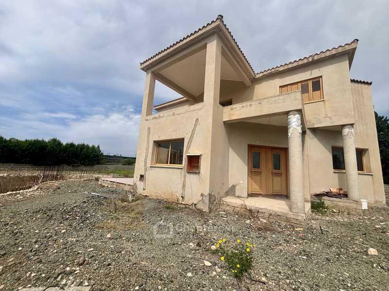 5-bedroom villa for sale: https://www.bazaraki.com/adv/5796269_5-bedroom-villa-for-sale (www.bazaraki.com)