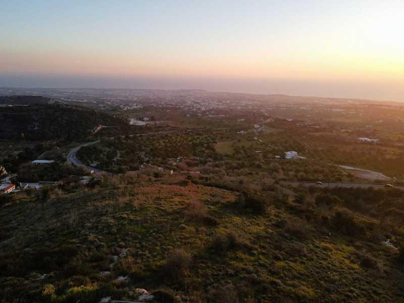 Residential land 4348 m²: https://www.bazaraki.com/adv/5791092_residential-land-4348-m2 (www.bazaraki.com)