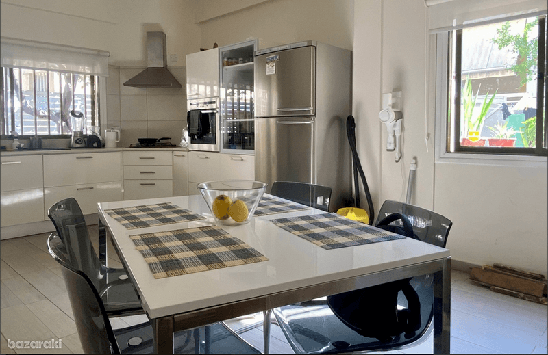 Quiet room in a city center: https://www.bazaraki.com/adv/5798529_quiet-room-in-a-city-center (www.bazaraki.com)