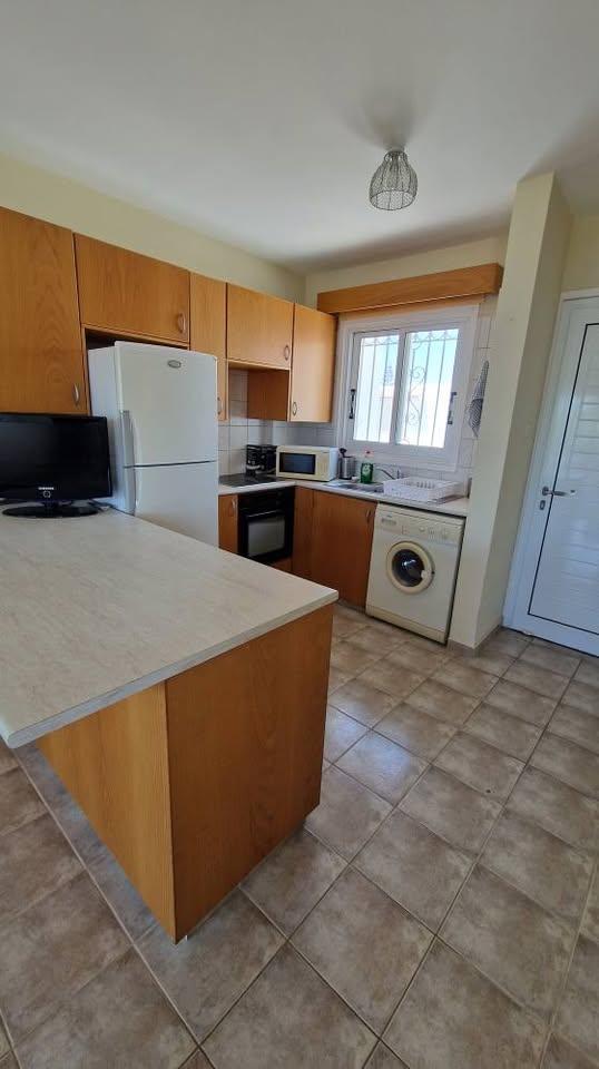 Seaview apartment in well-maintained complex in Meneou: https://www.facebook.com/marketplace/item/713718801157427 (www.facebook.com)