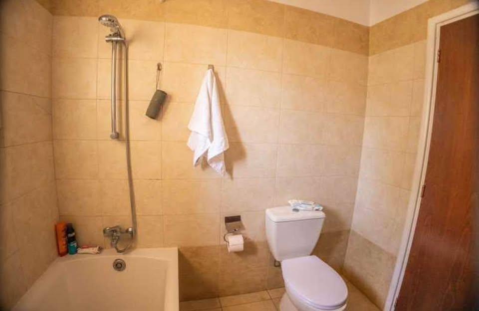 2 bedroom apartment in Limassol: https://www.facebook.com/marketplace/item/9733016136782496 (www.facebook.com)