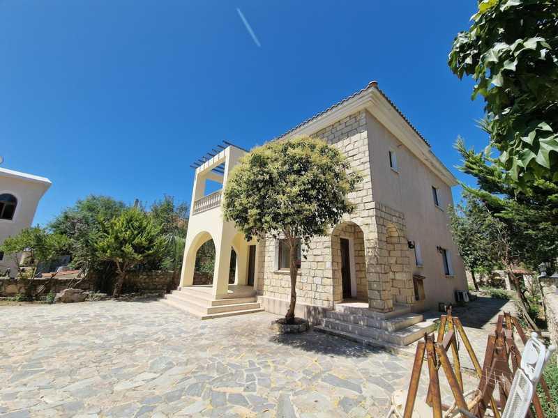 4-bedroom detached house for sale: https://www.bazaraki.com/adv/5799554_4-bedroom-detached-house-for-sale (www.bazaraki.com)