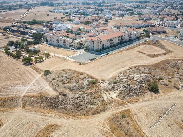 1,403 SQM Residential Plot for sale in Oroklini, Larnaca: https://www.buysellcyprus.com/property-for-sale/larnaca/oroklini/plot-for-sale-oroklini-larnaca-1800864.html (www.buysellcyprus.com)