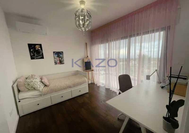 5-bedroom villa for sale: https://www.bazaraki.com/adv/5788758_5-bedroom-villa-for-sale (www.bazaraki.com)