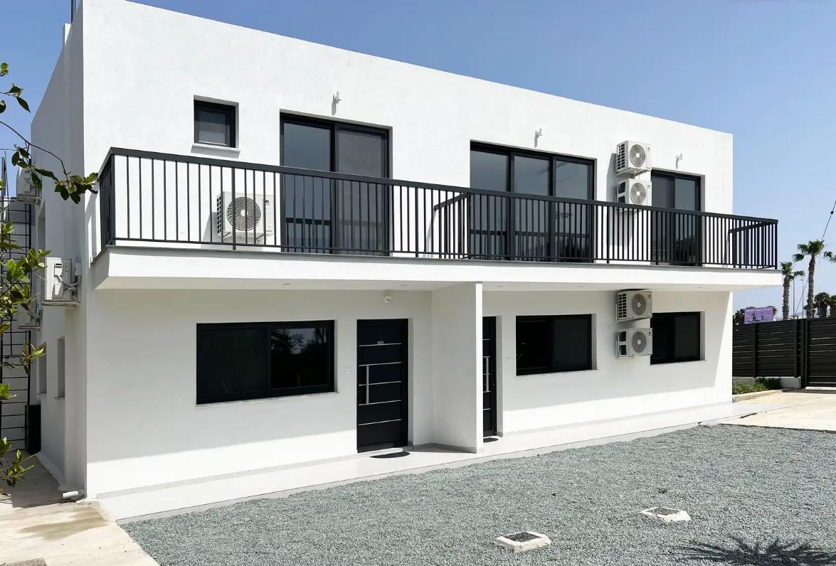 Residential building in Limassol № 153363: https://dom.com.cy/en/catalog/sale/153363/ (dom.com.cy)