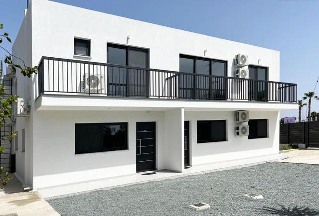 Residential building in Limassol № 153363: https://dom.com.cy/en/catalog/sale/153363/ (dom.com.cy)