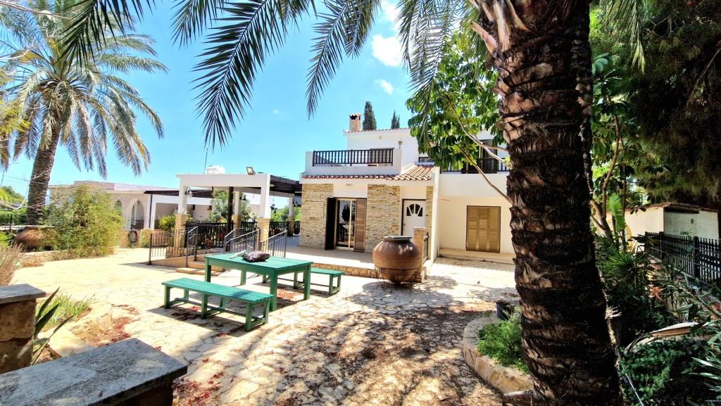 3 Bedroom Detached House For Sale: https://www.zyprus.com/property/39376/3-bedrooms-house-detached-house-in-protaras-famagusta (www.zyprus.com)