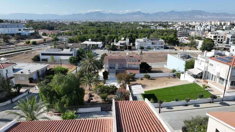 3-bedroom villa for sale: https://www.bazaraki.com/adv/5791317_3-bedroom-villa-for-sale (www.bazaraki.com)
