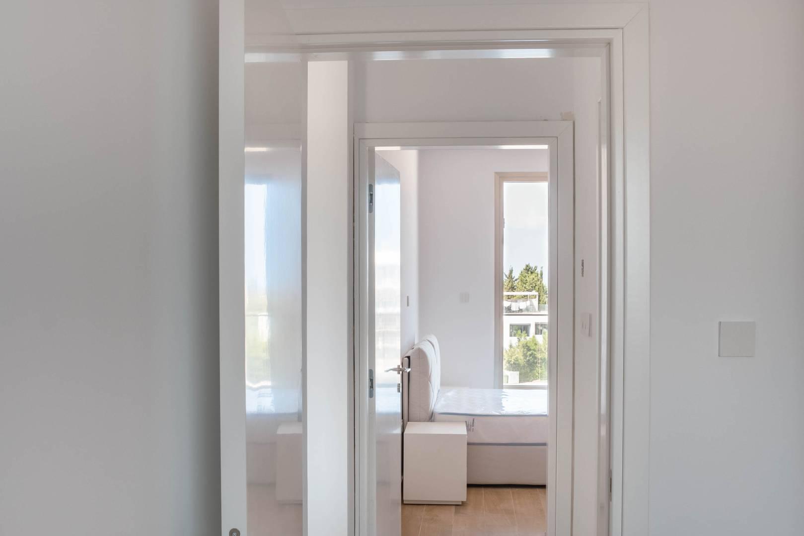 New 2-bedroom flat in Paphos № 153687: https://dom.com.cy/en/catalog/sale/153687/ (dom.com.cy)