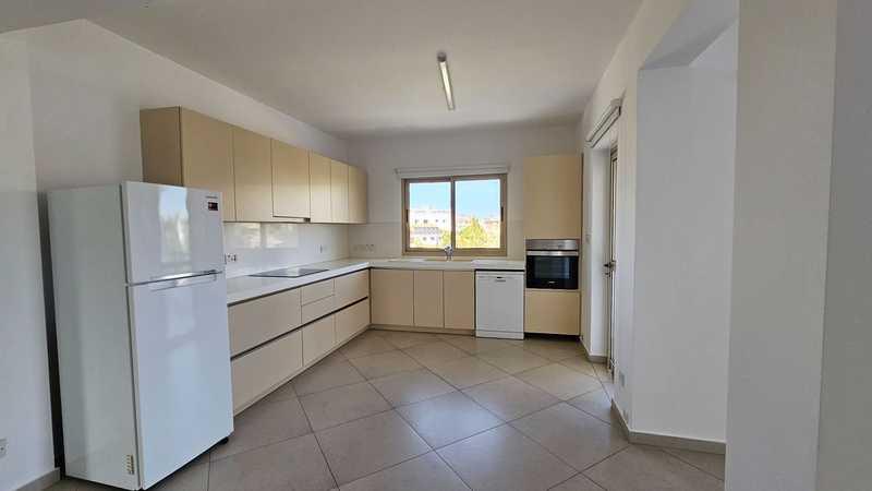 3-bedroom penthouse to rent: https://www.bazaraki.com/adv/5797210_3-bedroom-penthouse-to-rent (www.bazaraki.com)