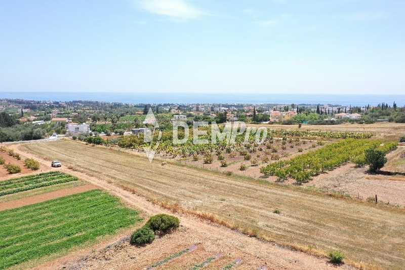 Residential land 3670 m²: https://www.bazaraki.com/adv/5786911_residential-land-3670-m2 (www.bazaraki.com)