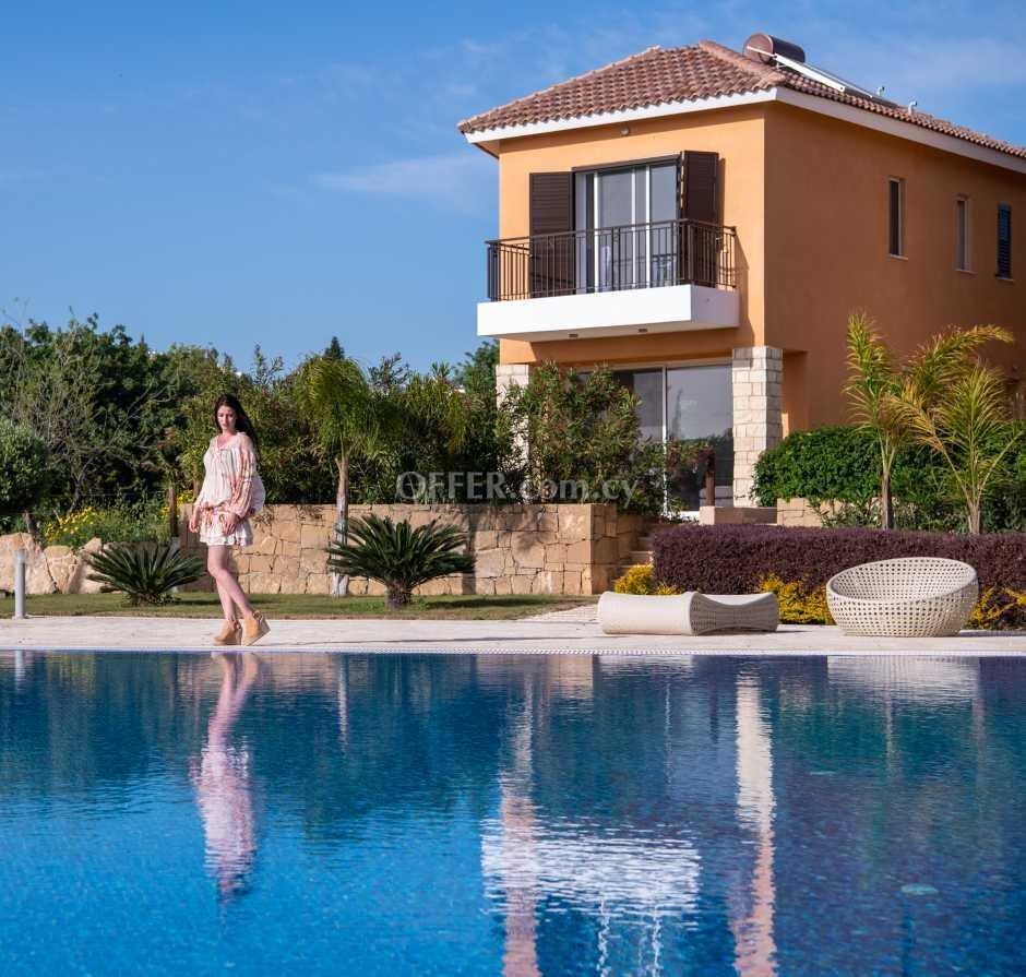 2 bed apartment for sale in Chloraka Pafos: https://www.offer.com.cy/en/2-bed-apartment-for-sale-in-chloraka-pafos/21-816843/ (www.offer.com.cy)