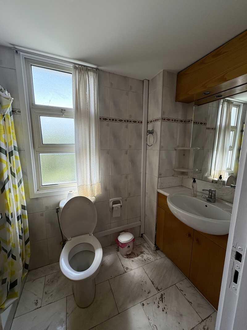 4-bedroom detached house to rent: https://www.bazaraki.com/adv/5794606_4-bedroom-detached-house-to-rent (www.bazaraki.com)