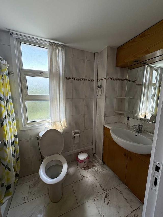 4-bedroom detached house to rent: https://www.bazaraki.com/adv/5794606_4-bedroom-detached-house-to-rent (www.bazaraki.com)
