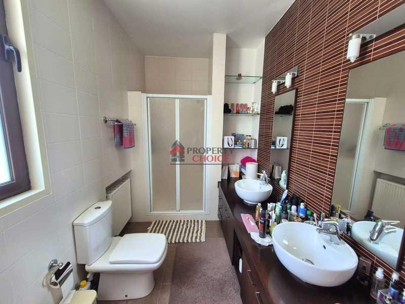 4-bedroom villa for sale: https://www.bazaraki.com/adv/5791407_4-bedroom-villa-for-sale (www.bazaraki.com)