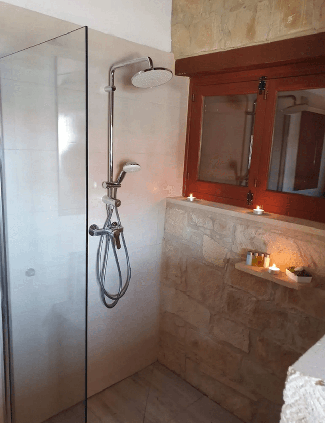 2-bedroom semi-detached for sale: https://www.bazaraki.com/adv/5791110_2-bedroom-semi-detached-for-sale (www.bazaraki.com)