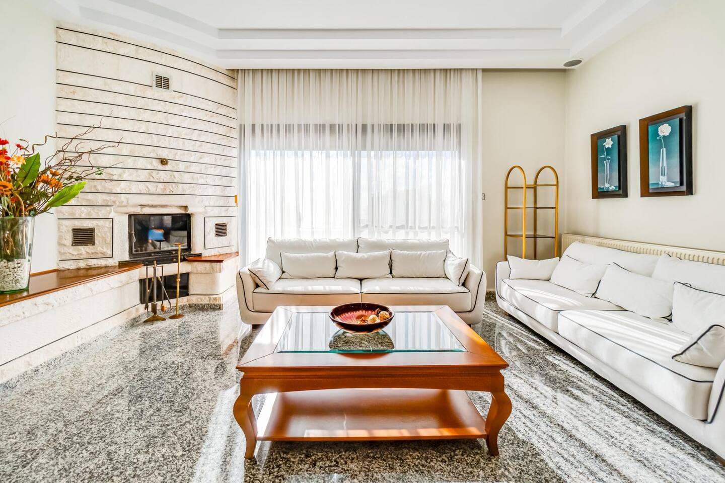 5-bedroom apartment in Paphos №152852: https://dom.com.cy/en/catalog/rent/152852/ (dom.com.cy)