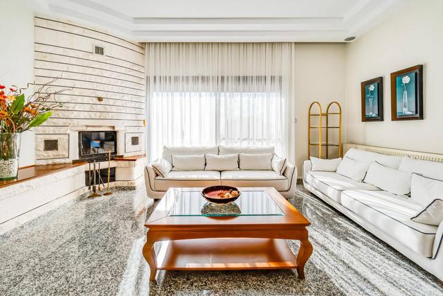 5-bedroom apartment in Paphos №152852: https://dom.com.cy/en/catalog/rent/152852/ (dom.com.cy)