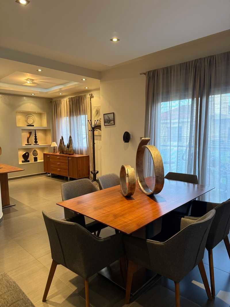 3-bedroom penthouse to rent: https://www.bazaraki.com/adv/5793254_3-bedroom-penthouse-to-rent (www.bazaraki.com)