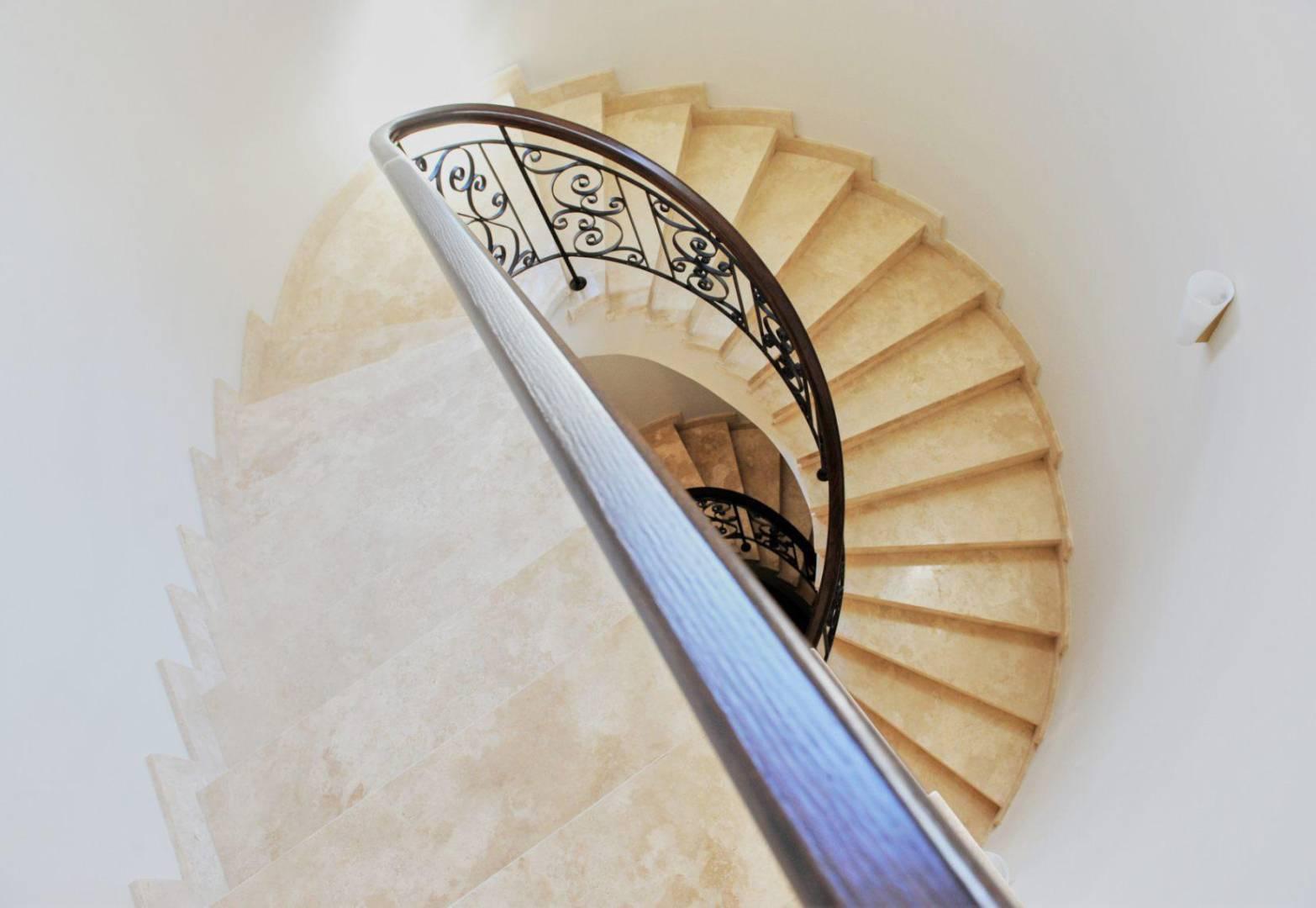 New 7-bedroom villa in Larnaca № 153410: https://dom.com.cy/en/catalog/sale/153410/ (dom.com.cy)