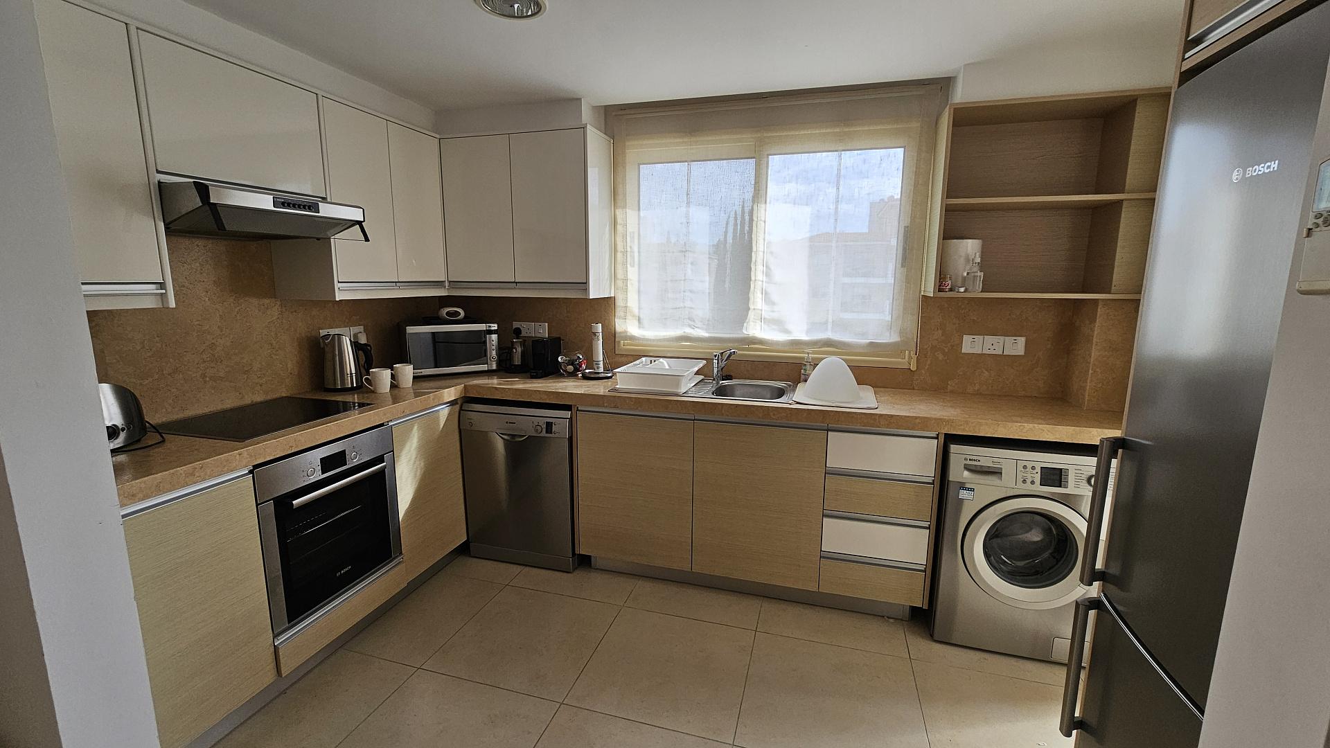 3-bedroom apartment in Paphos № 154001: https://dom.com.cy/en/catalog/sale/154001/ (dom.com.cy)