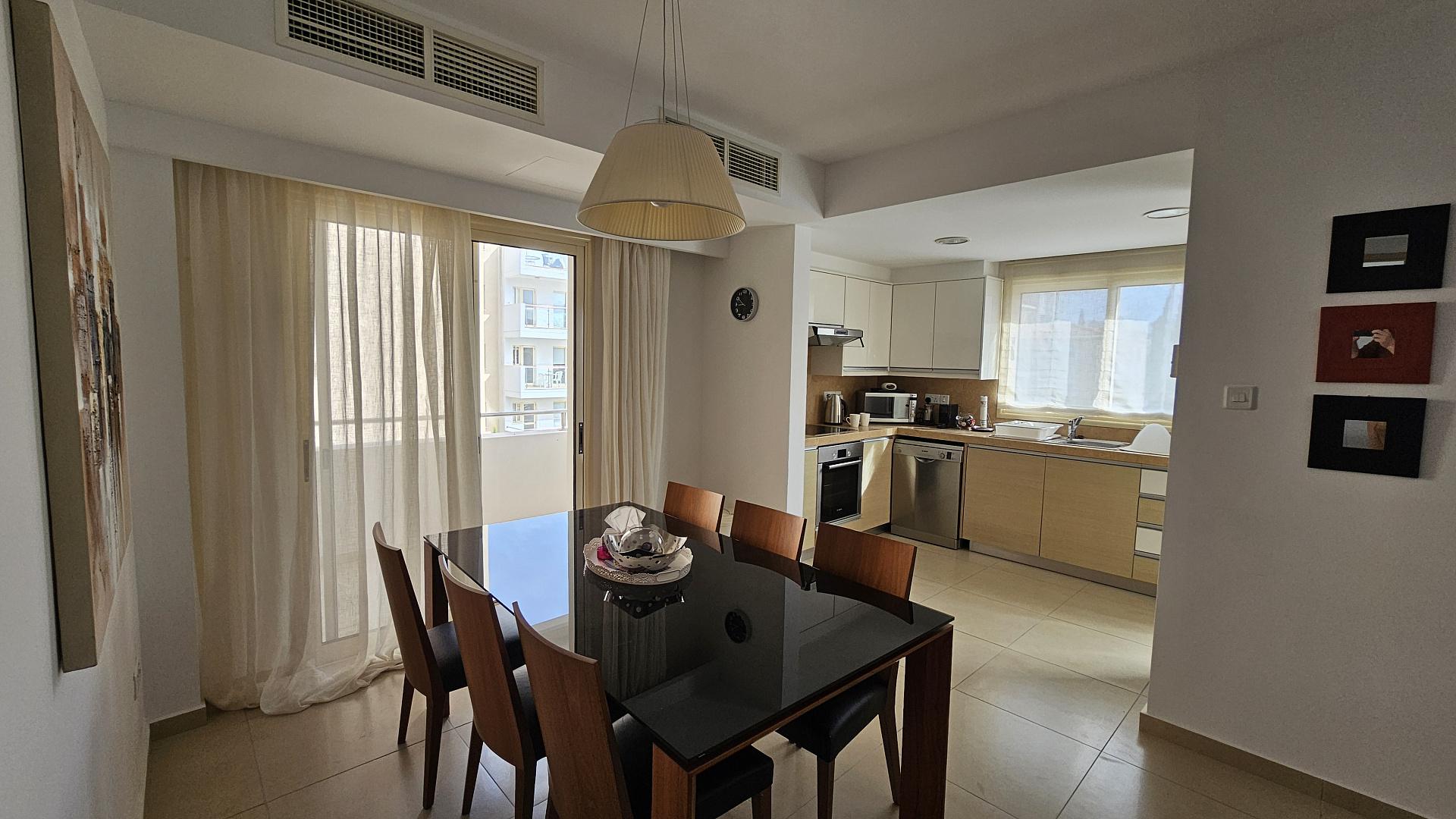3-bedroom apartment in Paphos № 154001: https://dom.com.cy/en/catalog/sale/154001/ (dom.com.cy)
