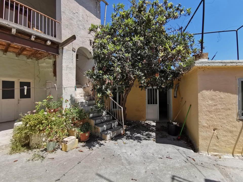 Traditional 4+ bedroom village house: https://www.facebook.com/marketplace/item/1380877393119258 (www.facebook.com)
