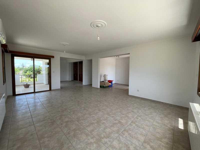 6-bedroom detached house to rent: https://www.bazaraki.com/adv/5797226_6-bedroom-detached-house-to-rent (www.bazaraki.com)