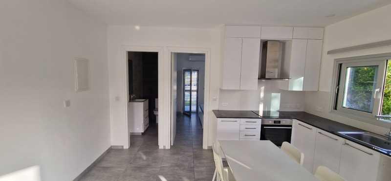 1-bedroom apartment to rent: https://www.bazaraki.com/adv/5797802_1-bedroom-apartment-to-rent (www.bazaraki.com)
