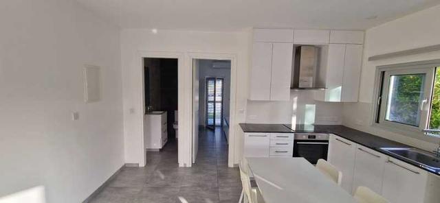 1-bedroom apartment to rent: https://www.bazaraki.com/adv/5797802_1-bedroom-apartment-to-rent (www.bazaraki.com)