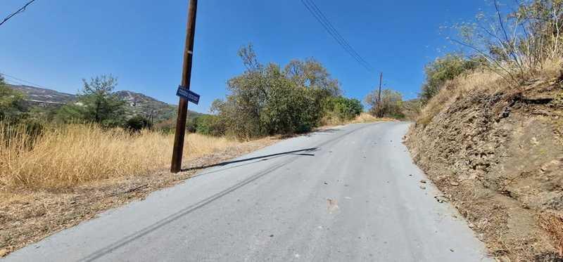 Residential land 823 m²: https://www.bazaraki.com/adv/5799421_residential-land-823-m2 (www.bazaraki.com)