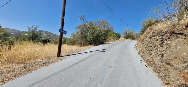 Residential land 823 m²: https://www.bazaraki.com/adv/5799421_residential-land-823-m2 (www.bazaraki.com)