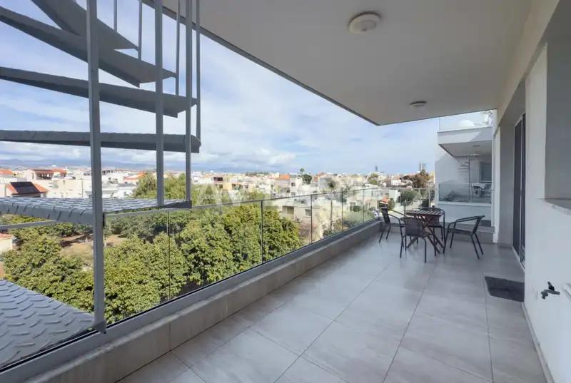 3-bedroom penthouse to rent: https://www.bazaraki.com/adv/5787598_3-bedroom-penthouse-to-rent (www.bazaraki.com)