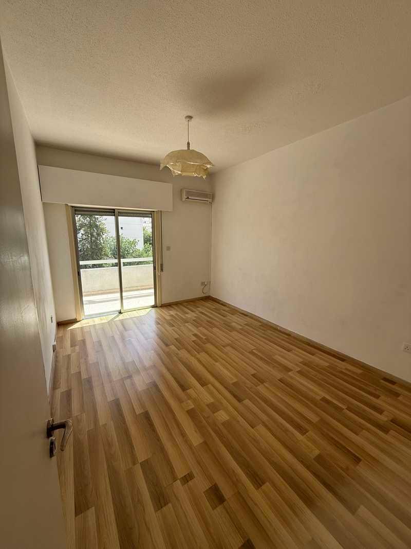 3-bedroom apartment to rent: https://www.bazaraki.com/adv/5794887_3-bedroom-apartment-to-rent (www.bazaraki.com)