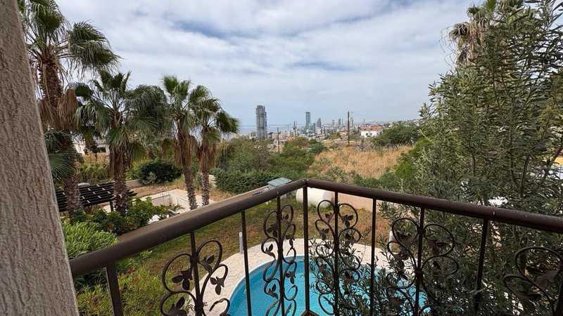 4-bedroom villa to rent: https://www.bazaraki.com/adv/5798506_4-bedroom-villa-to-rent (www.bazaraki.com)