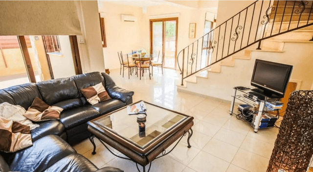 3-bedroom detached house for sale: https://www.bazaraki.com/adv/5786624_3-bedroom-detached-house-for-sale (www.bazaraki.com)