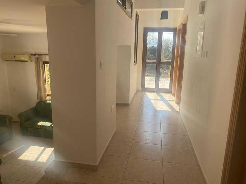 4-bedroom villa to rent: https://www.bazaraki.com/adv/5787886_4-bedroom-villa-to-rent (www.bazaraki.com)