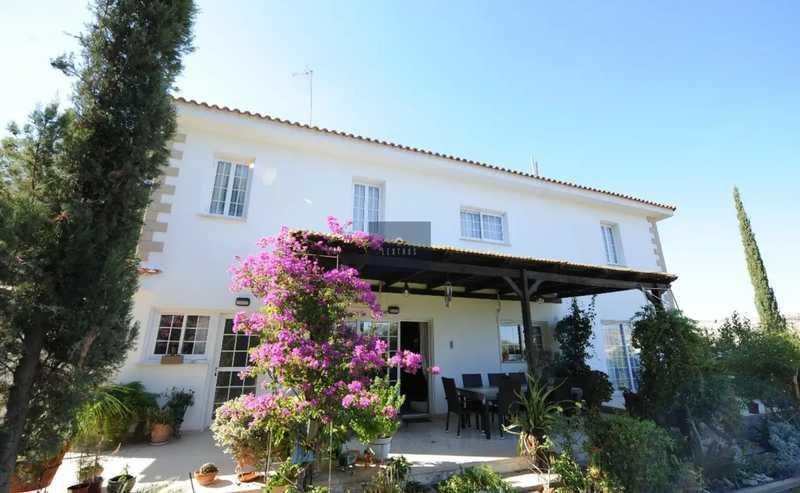 3-bedroom detached house for sale: https://www.bazaraki.com/adv/5791315_3-bedroom-detached-house-for-sale (www.bazaraki.com)