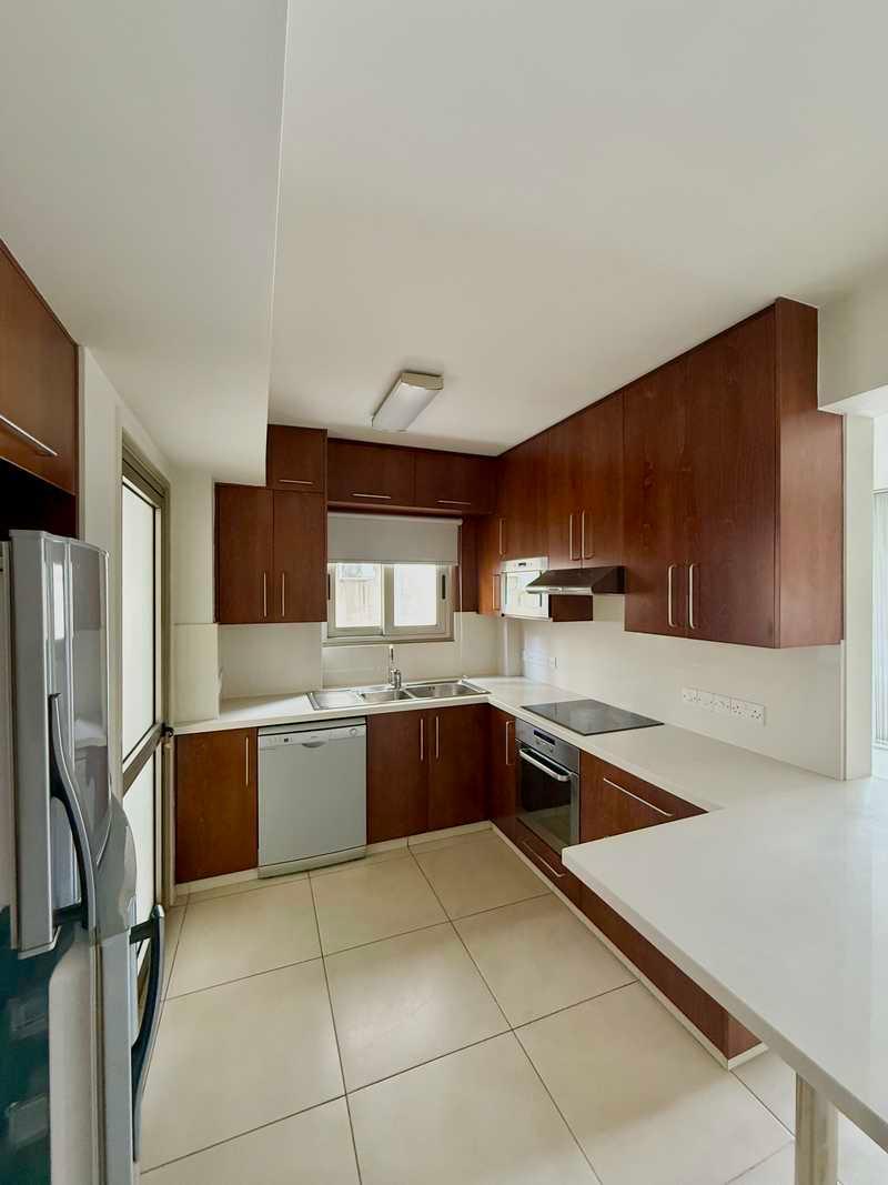 2-bedroom apartment to rent: https://www.bazaraki.com/adv/5797221_2-bedroom-apartment-to-rent (www.bazaraki.com)