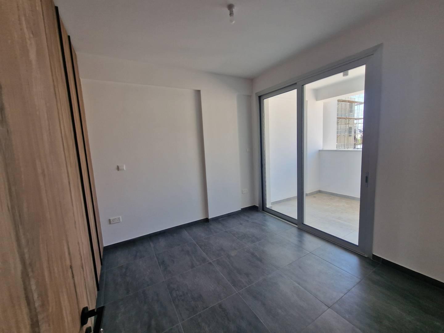 New 2-bedroom penthouse in Larnaca № 153914: https://dom.com.cy/en/catalog/sale/153914/ (dom.com.cy)