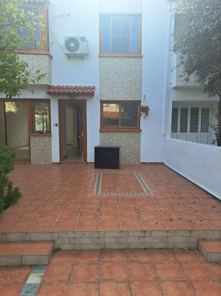 House for sale Latsia: https://www.facebook.com/marketplace/item/523999637315895 (www.facebook.com)