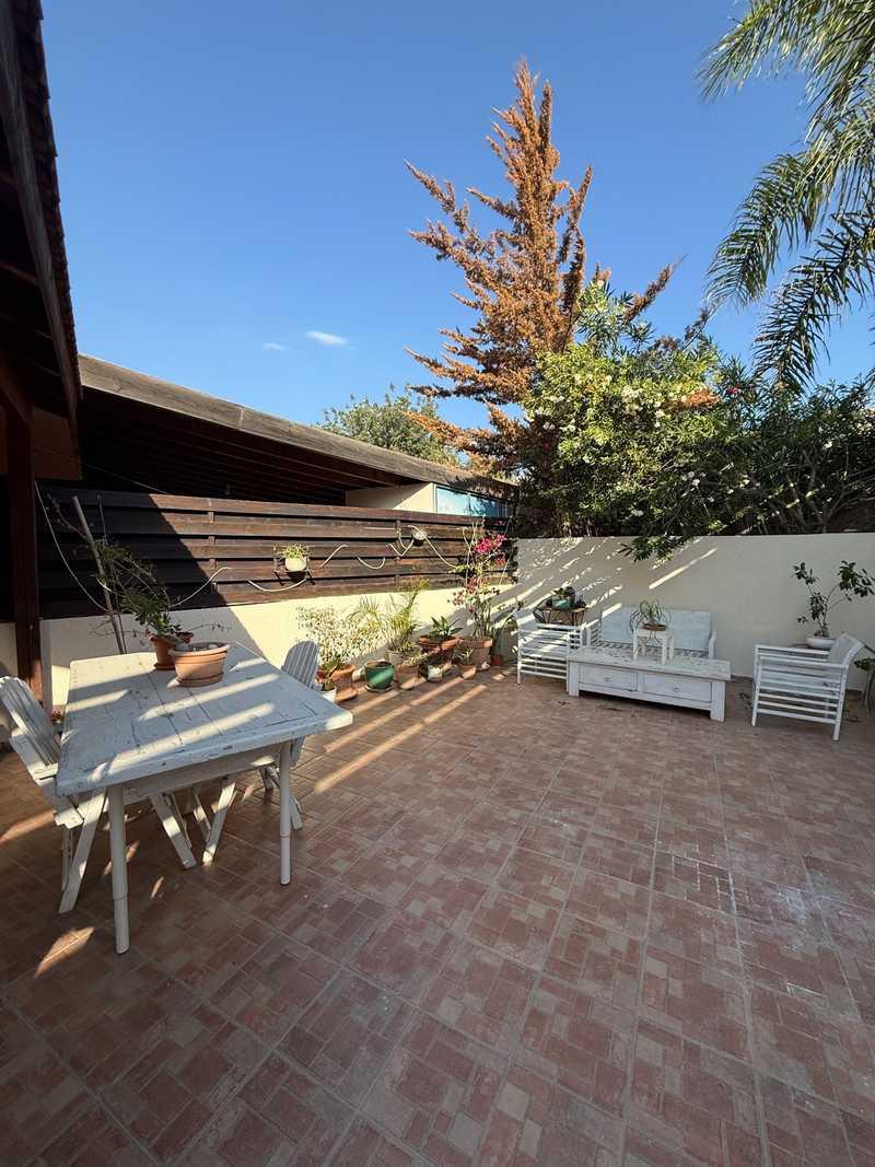 3-bedroom semi-detached to rent: https://www.bazaraki.com/adv/5787633_3-bedroom-semi-detached-to-rent (www.bazaraki.com)