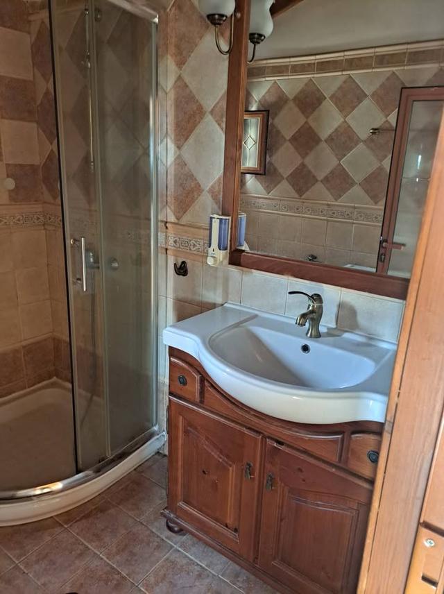 House for sale Latsia: https://www.facebook.com/marketplace/item/523999637315895 (www.facebook.com)