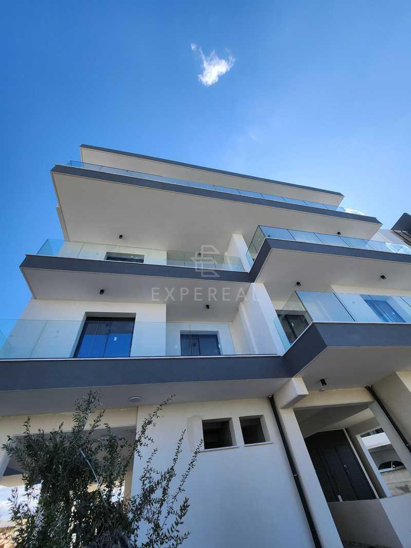 1-bedroom apartment to rent: https://www.bazaraki.com/adv/5796761_1-bedroom-apartment-to-rent (www.bazaraki.com)