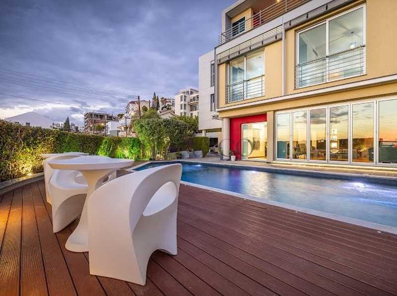 6-bedroom villa for sale: https://www.bazaraki.com/adv/5796839_6-bedroom-villa-for-sale (www.bazaraki.com)