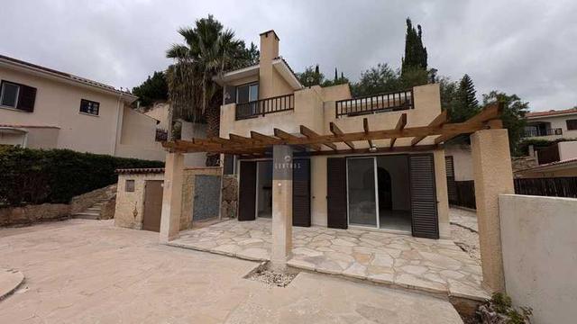 3-bedroom detached house for sale: https://www.bazaraki.com/adv/5791318_3-bedroom-detached-house-for-sale (www.bazaraki.com)