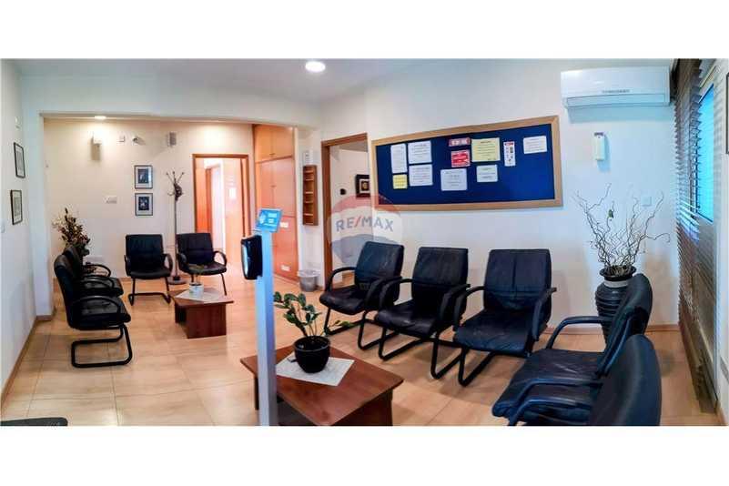 Prime makarios avenue office space of 128+60 m2: https://www.bazaraki.com/adv/5797852_prime-makarios-avenue-office-space-of-128-60-m2 (www.bazaraki.com)